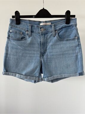 | Levi Strauss & Co. | Mid Length Denim Shorts size 29